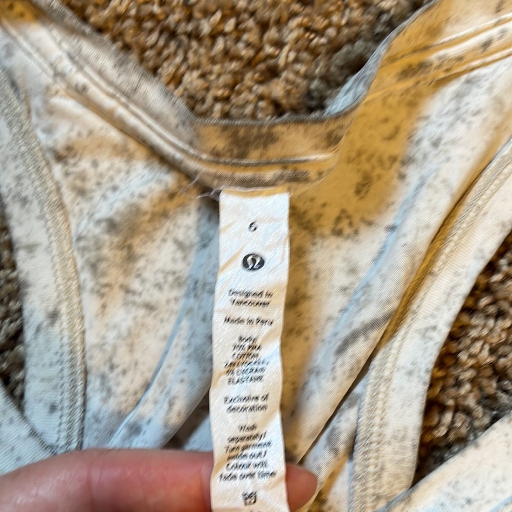 Lululemon Love tank - Picture 3 of 4